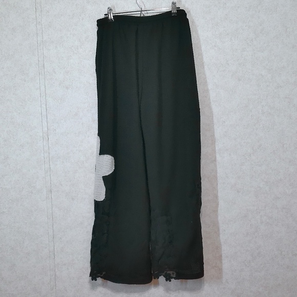 NEW Davi & Dani Waffle Knit Wide Leg Pants with Flower Patch & Lace Size L,M & S - Picture 13 of 15